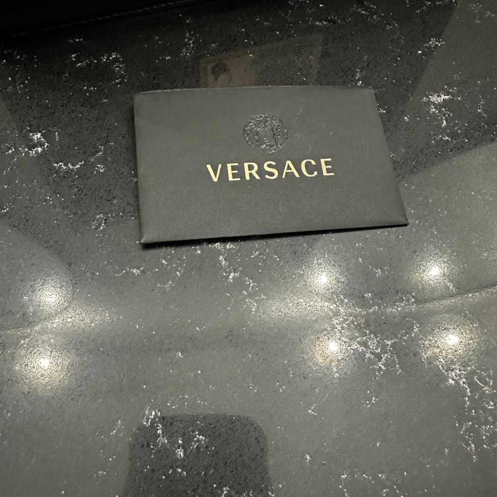 002. Authentic Versace Purse. - Picture 5 of 11
